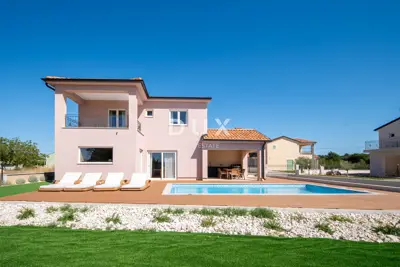 Haus 150 m², Žminj - Pool und überdachte Terrasse