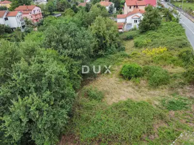 Building land, Viškovo - attractive location along an asphalt road