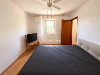 Haus 92 m², Omišalj - Garten 758 m² und Nähe zum Zentrum - 7