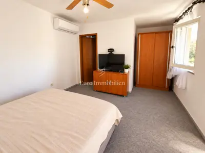 Haus 92 m², Omišalj - Garten 758 m² und Nähe zum Zentrum - 12