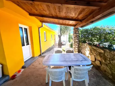 Haus 92 m², Omišalj - Garten 758 m² und Nähe zum Zentrum - 10