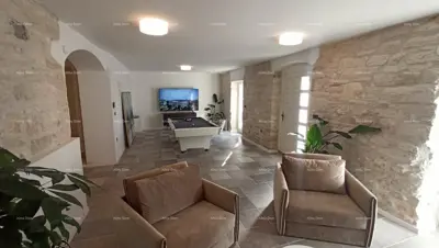 Villa 350 m², Pula Center, sea view and pool - 13