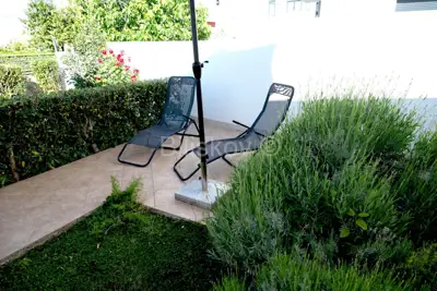 Okolica Trogira, samostojeća kuća u blizini mora, prodaja - 11