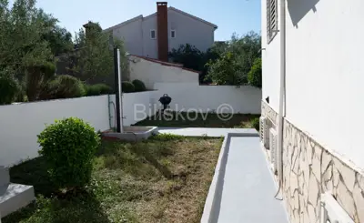 Okolica Trogira, samostojeća kuća u blizini mora, prodaja - 6