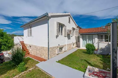 Okolica Trogira, samostojeća kuća u blizini mora, prodaja - 3