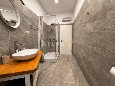 Rijeka potok - prostrani stan za najam - 17