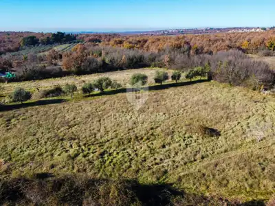 Građevinsko zemljište 1.251 m², Poreč - pogled na more