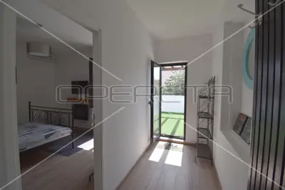 Novouređena kuća s 3 stana, Šibenik- centar - 20