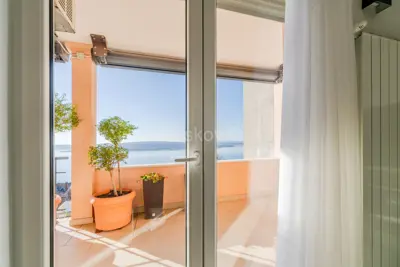 Crikvenica, luksuzna kuća, 4 apartmana, bazen, parking, vrt, garaža - 14