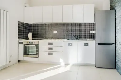 Crikvenica, luksuzna kuća, 4 apartmana, bazen, parking, vrt, garaža - 15