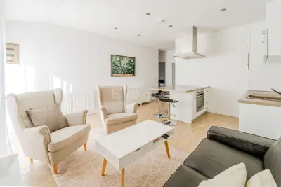 Crikvenica, luksuzna kuća, 4 apartmana, bazen, parking, vrt, garaža - 22