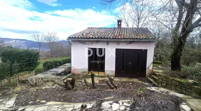 House 63 m², Labin - open view and spacious yard