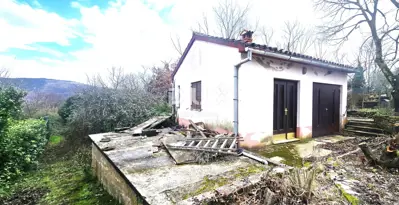 House 63 m², Labin - open view and spacious yard - 3