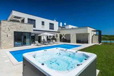 ISTRA, BRTONIGLA - Elegantna vila savršena kombinacija luksuza i mira