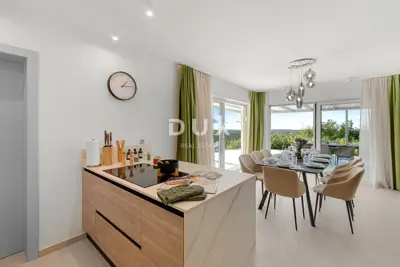 Haus zum Kauf in Motovun, 255,6 m² - 9