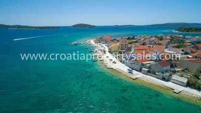 Stone house 160 m², Krapanj, 20 m from the sea - 2