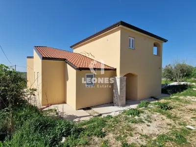 House 170 m², Buje - pool and summer kitchen - 8