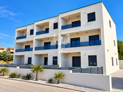 Wohnung 125,8 m², Vodice - 3 Schlafzimmer, Garten - 2