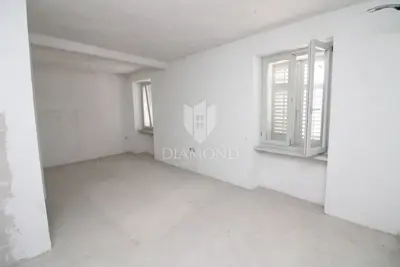 Haus in Pićnu, Altstadtzentrum und großes Potenzial - 6