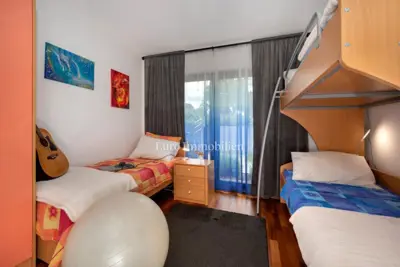 Stan u prizemlju s velikim vrtom i bazenom - Poreč - 21