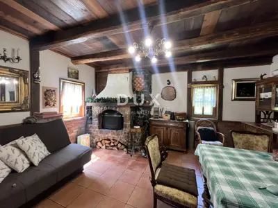 2 Häuser 163 m², Hlevci, Skrad - 2 Grundstücke 2.869 m² - 5