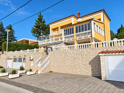 House 420 m², Novi Vinodolski - first row to the sea - 4