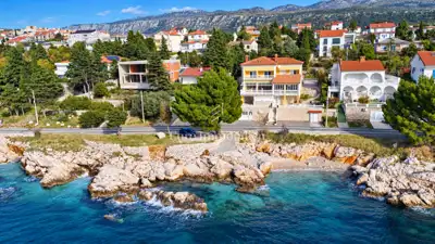 House 420 m², Novi Vinodolski - first row to the sea - 3