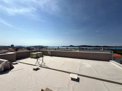 Vodice- stan u novogradnji s pogledom na more - 12