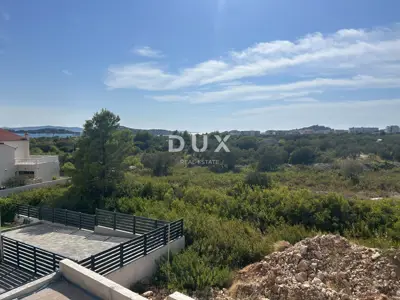 Stan 96 m², Vodice - 2 spavaće sobe, 2 kupaonice - 2