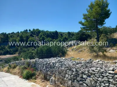 Poljoprivredno zemljište, Otok Brač - pogled na more