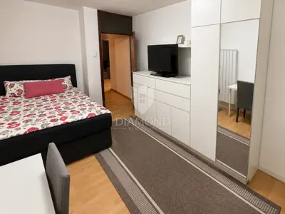 Stan 61 m², Prečko - trosoban, lift i lođa - 4