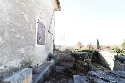 Stone house 200 m², Višnjan - for renovation - 6