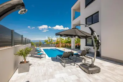 Malinska, luxury apartment with a pool in an exclusive location - 20
