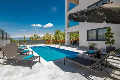 Malinska, luxury apartment with a pool in an exclusive location - 2