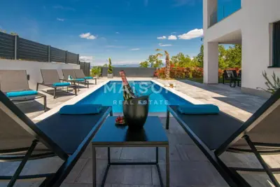 Malinska, luxury apartment with a pool in an exclusive location