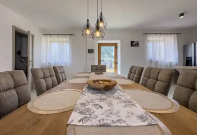 House 220 m², Svetvinčenat - pool and jacuzzi - 17