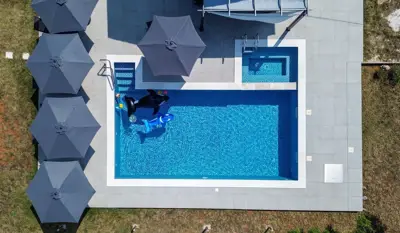 House 220 m², Svetvinčenat - pool and jacuzzi - 11