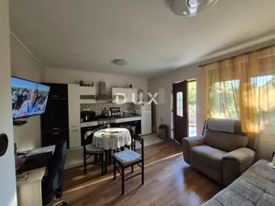 House 196 m², Podhum - estate with potential - 8