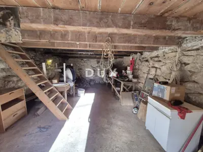 House 196 m², Podhum - estate with potential - 3