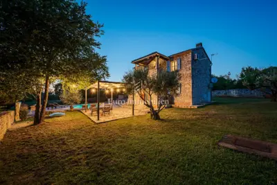 Kamena vila 110 m², Poreč okolica, bazen i pogled na more - 8