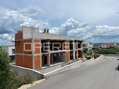 Moderne Duplex-Haus mit Pool und Dachterrasse in Vodice - 7