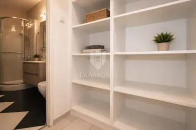 Stan, Srednjaci, 1. kat i balkon - 9
