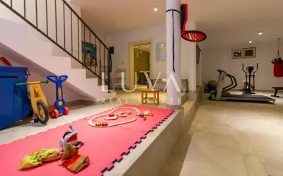 Istria, Vodnjan, luxury villa with pool and wellness area, 395 m² net - 8