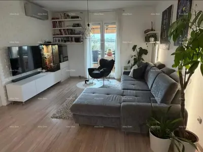 Geräumige Wohnung in Pula mit 2 Schlafzimmern und Parkplatz, nahe Zentrum und Strand