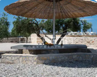 Brač, Milna - imanje na 10 000 m², investicijska prilika - 12
