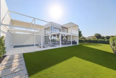 Vila 126 m², Umag - pogled na more i privatni bazen - 7