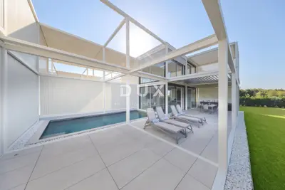 Vila 126 m², Umag - pogled na more i privatni bazen - 6