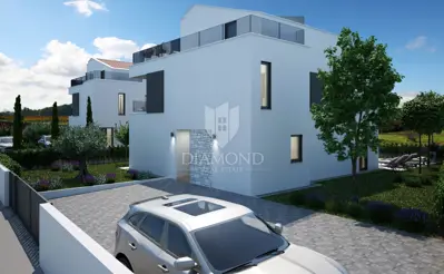 Vila 220 m², Poreč - bazen i wellness - 11