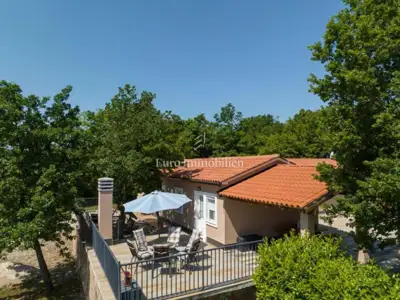 Kuća 198 m², Labin - prizemnica s bazenom i zelenilom - 18