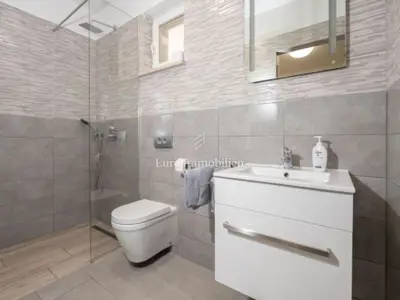 Kuća 198 m², Labin - prizemnica s bazenom i zelenilom - 12